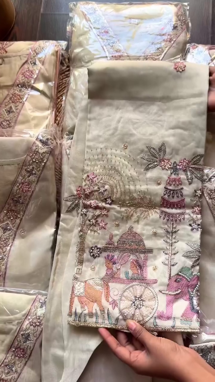 Royal Ivory Embroidered Traditional Suit Set with Pink Dupatta πΈπ€π - Image 3