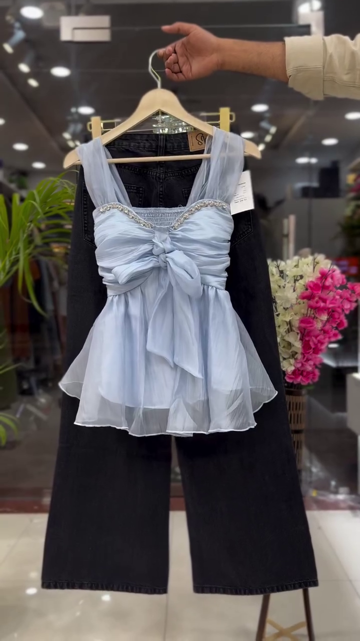 Elegant White Ruched Peplum Top with Black Wide-Leg Denim Co-Ord Set π€π€β¨